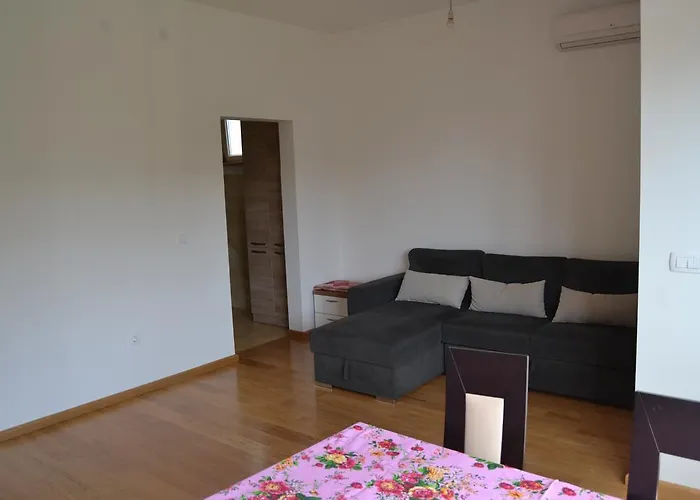 Masha Apartment